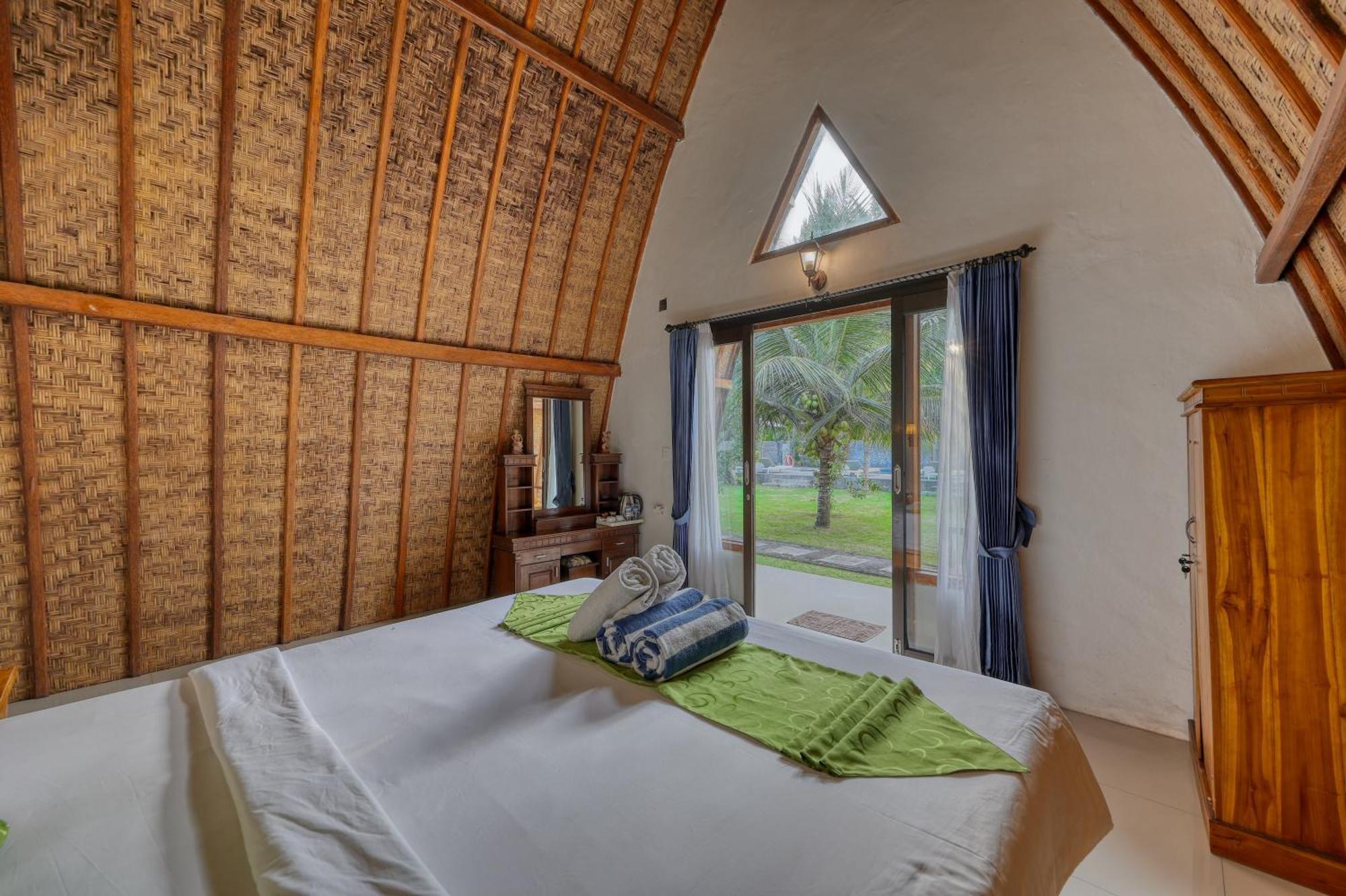 Hotel Puri Garden Penida Sakti Habitación foto